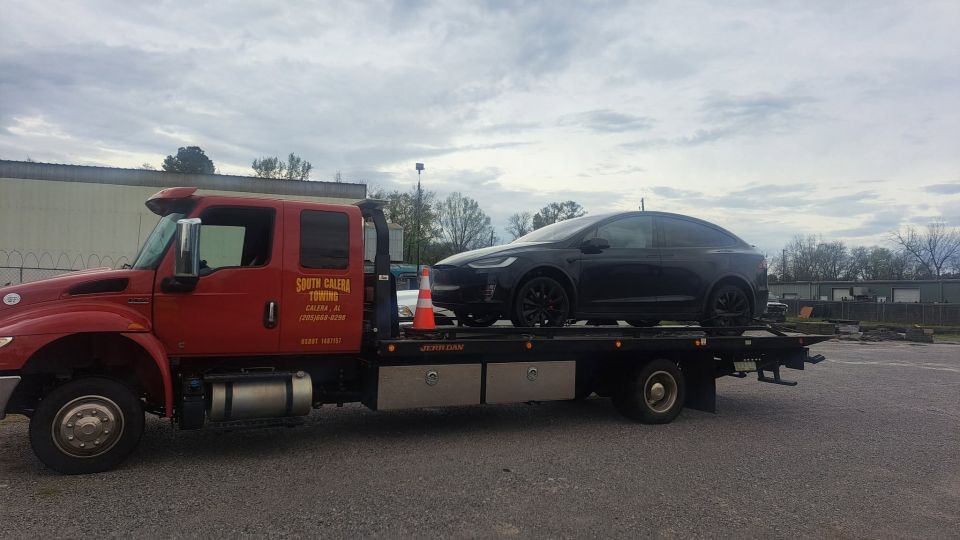 Tesla Towed on the Flatbed – photo 2